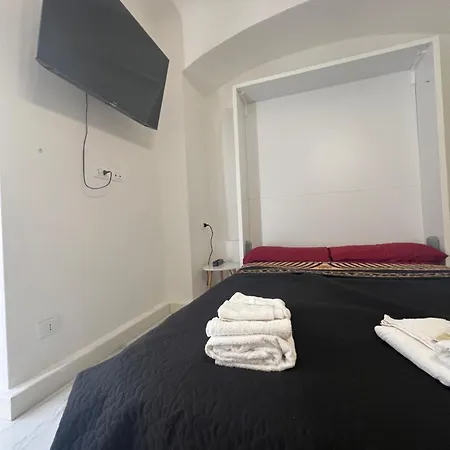 Stazione Centrale 5 Terre - Onlywhite Apartment